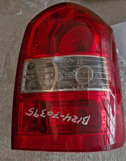 چراغ خطر هیوندای توسان 2009- 2008 - 2007 - 2006 - 2005 استوک اصلی چپ ( راننده ) - شماره فنی 92402-2e0